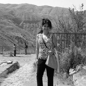 Meet your Posher, Rita